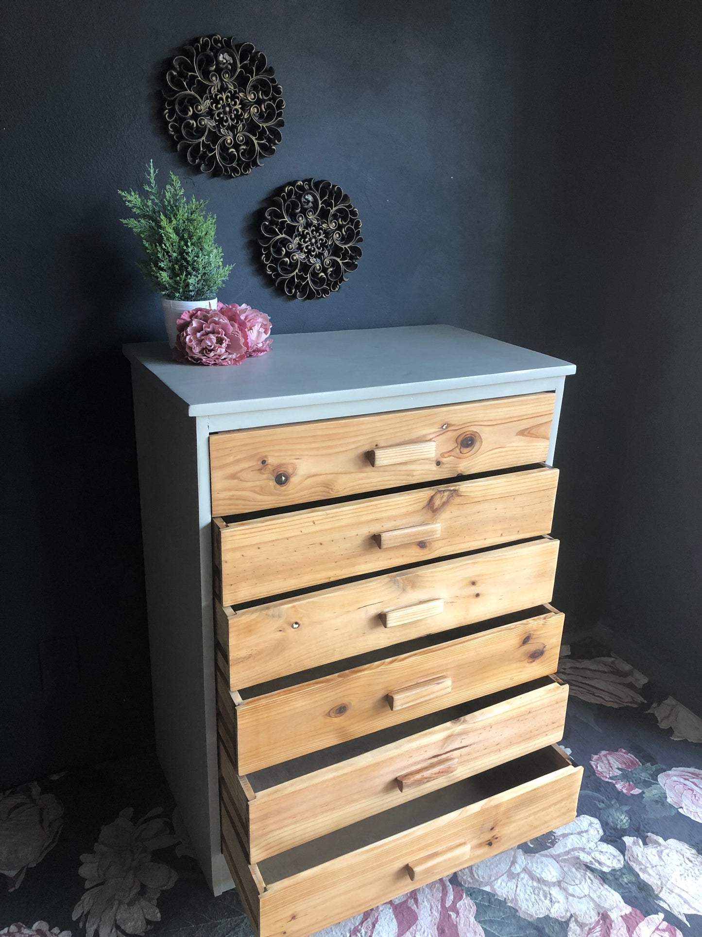Beige & Natural Wood Chest of Drawers – 6-Drawer Storage Unit