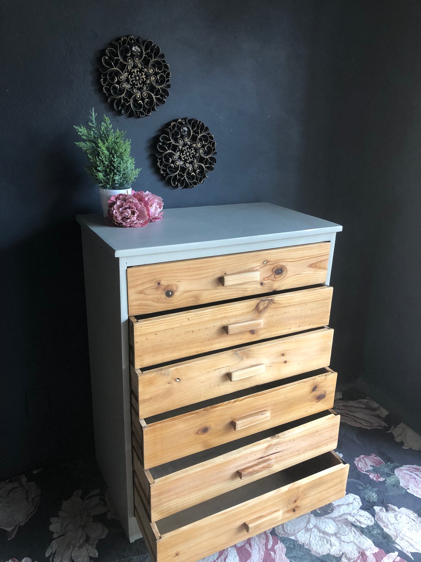 Beige & Natural Wood Chest of Drawers – 6-Drawer Storage Unit