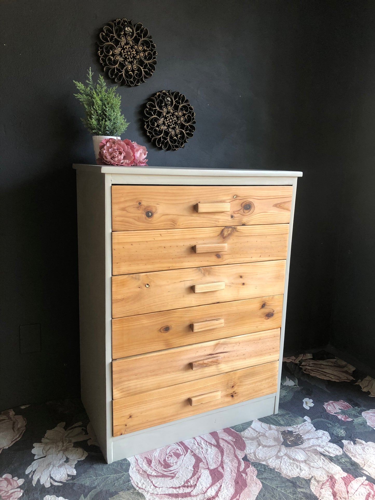 Beige & Natural Wood Chest of Drawers – 6-Drawer Storage Unit