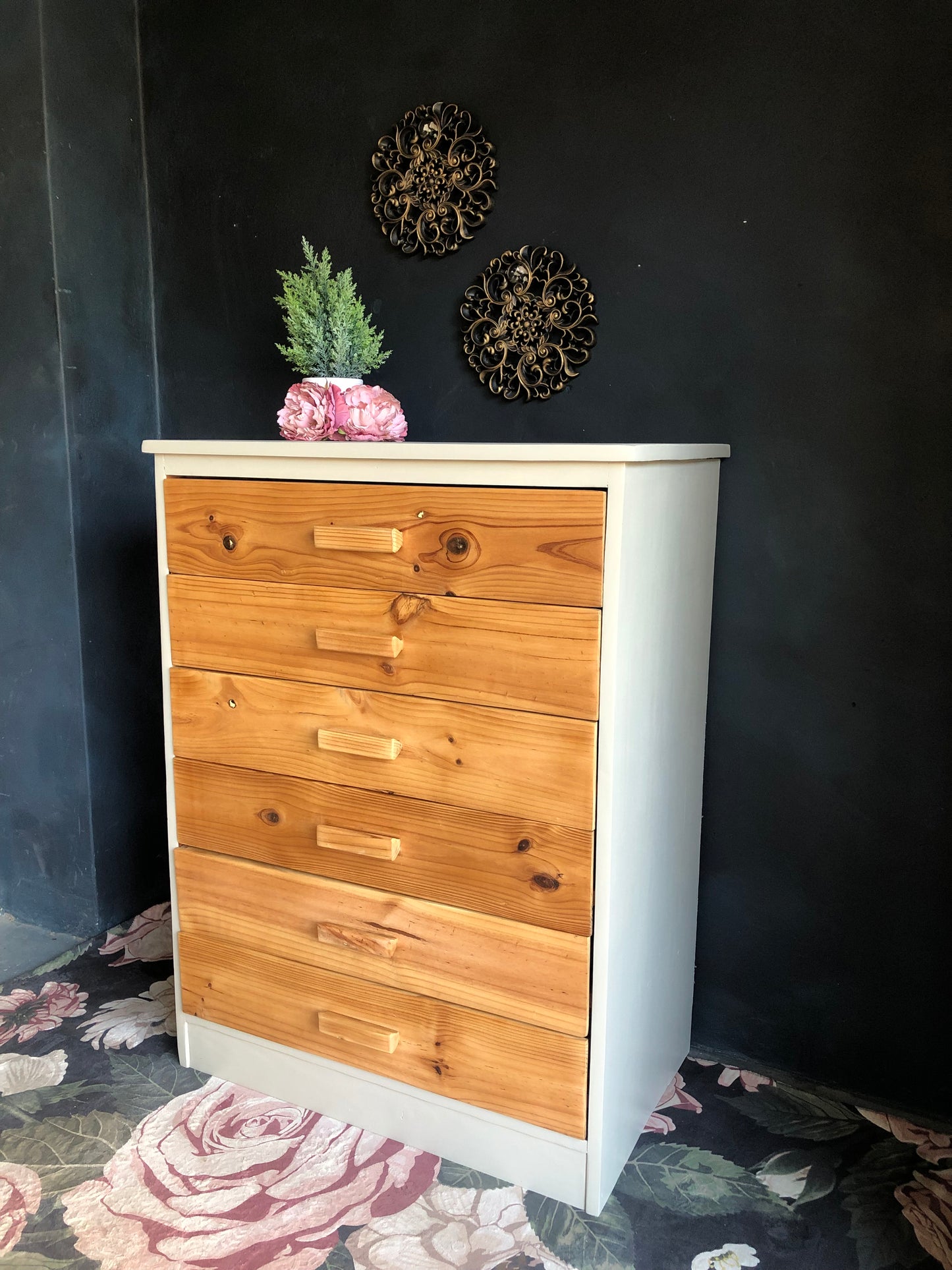 Beige & Natural Wood Chest of Drawers – 6-Drawer Storage Unit