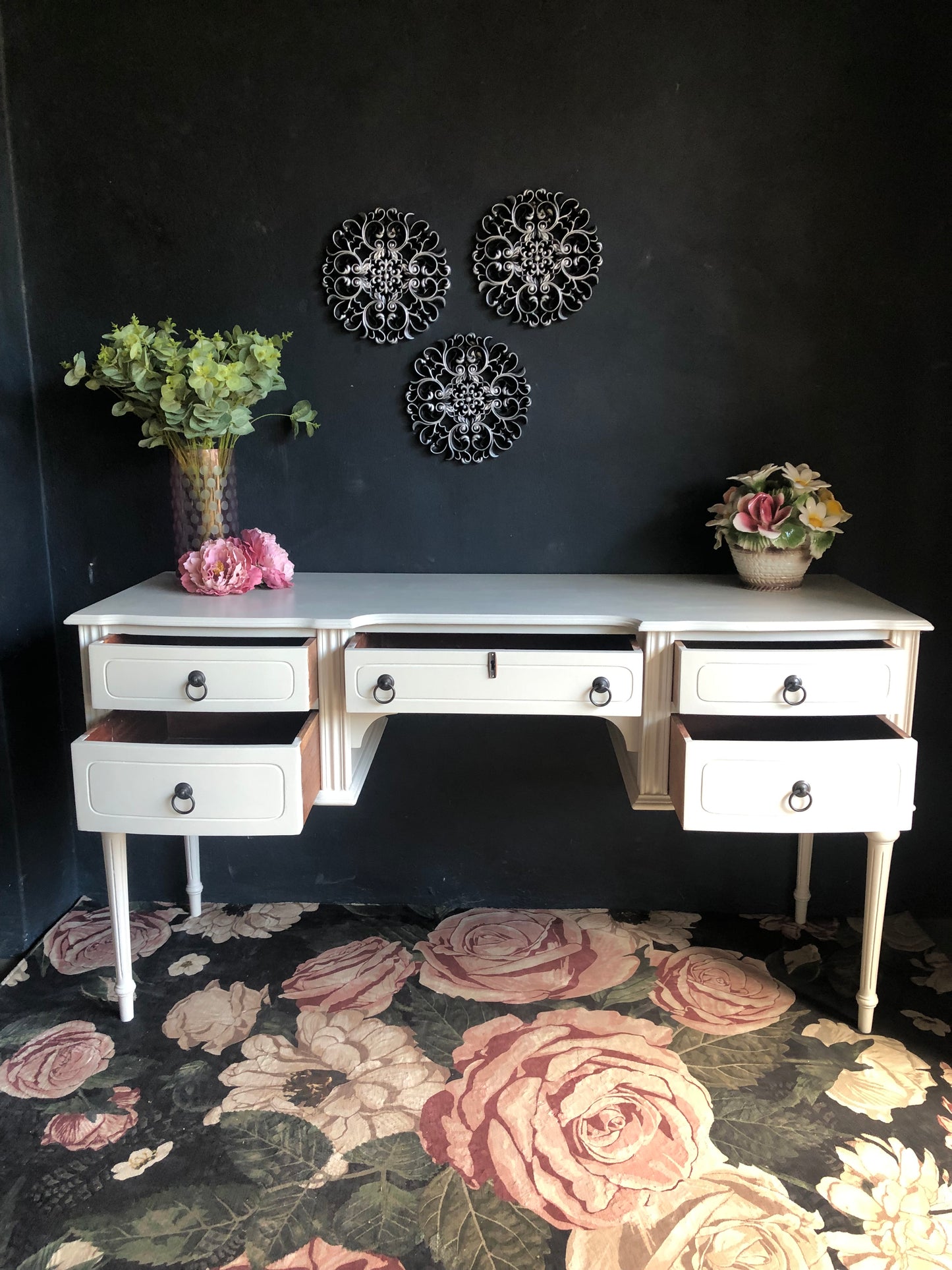 Elegant White Dressing Table