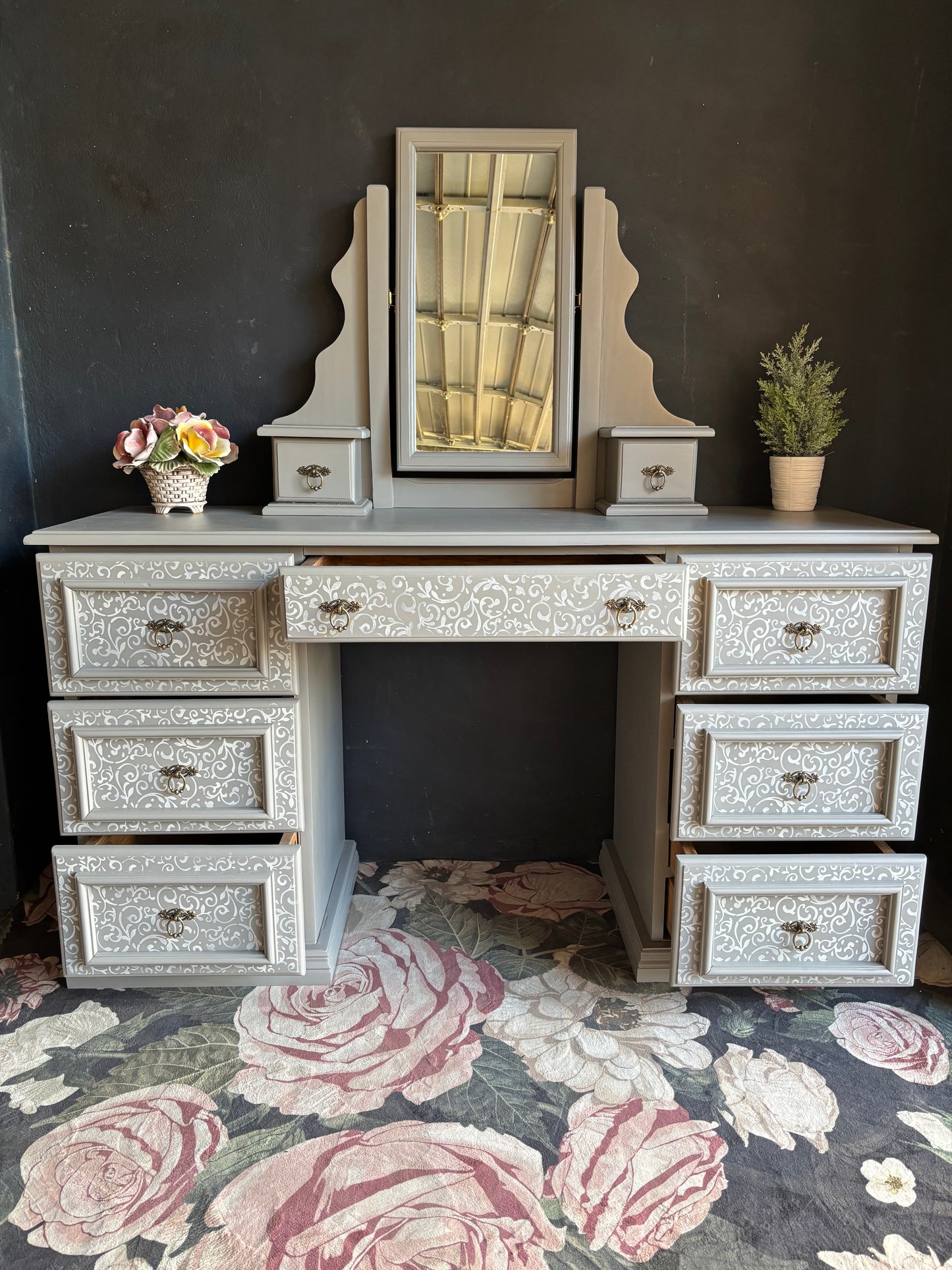 Ornate Warm Grey Vanity Desk with Mirror