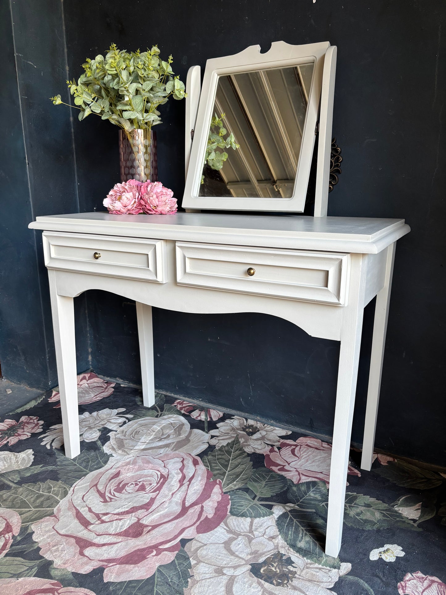 Soft White Classic Dressing Table with Tilting Mirror