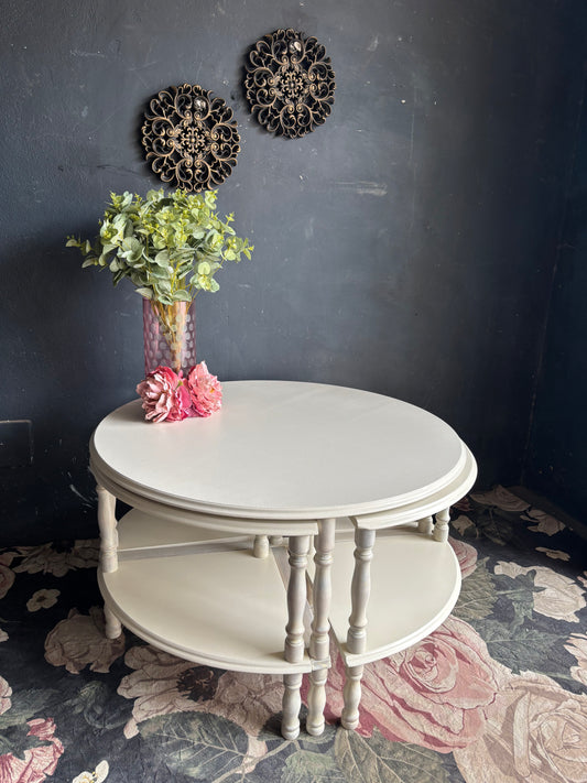 Off-White Nesting Coffee Table Set with White Washed Legs