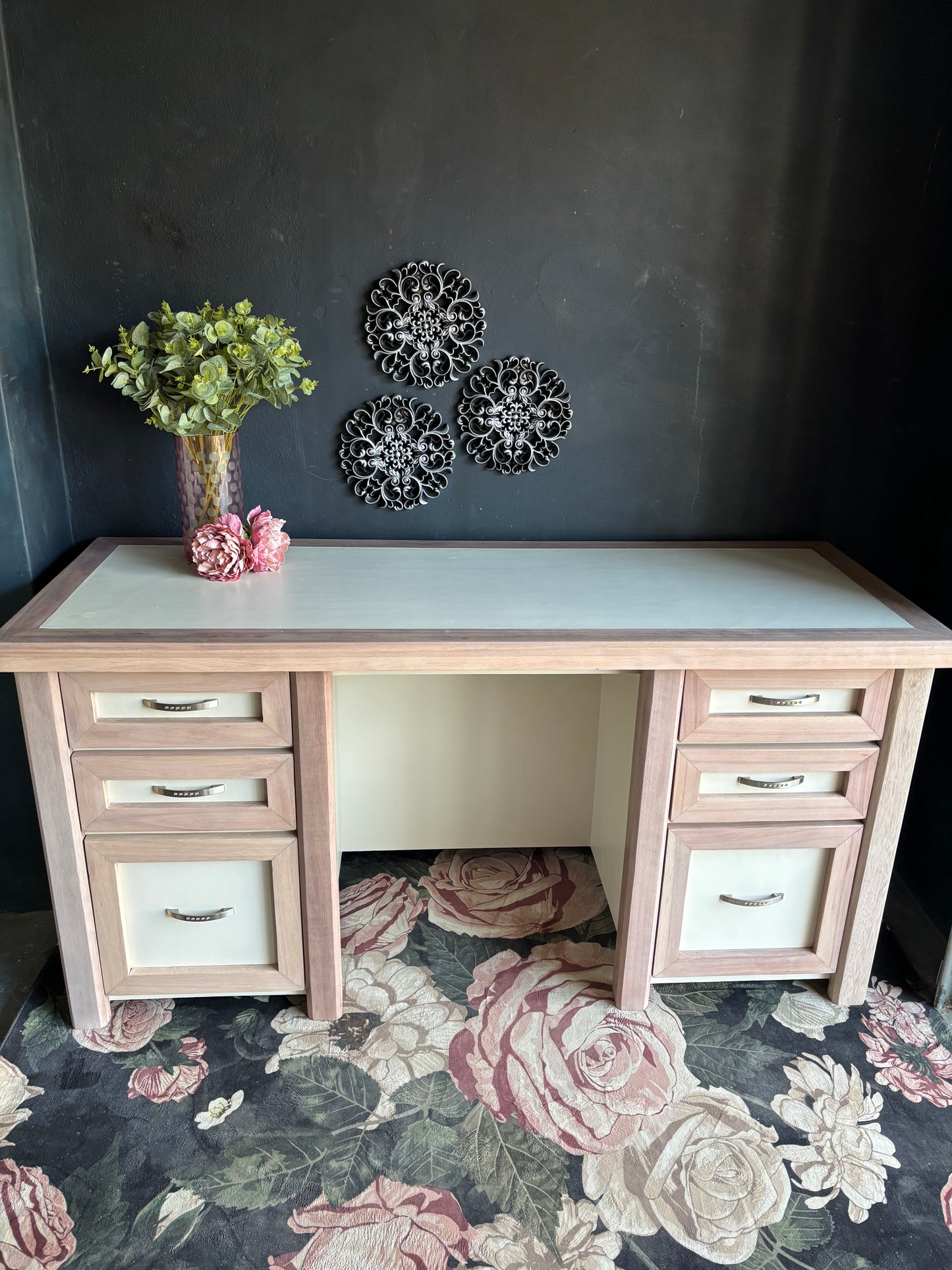 Elegant Dual-Pedestal Desk – Soft Beige & Washed Saligna Finish
