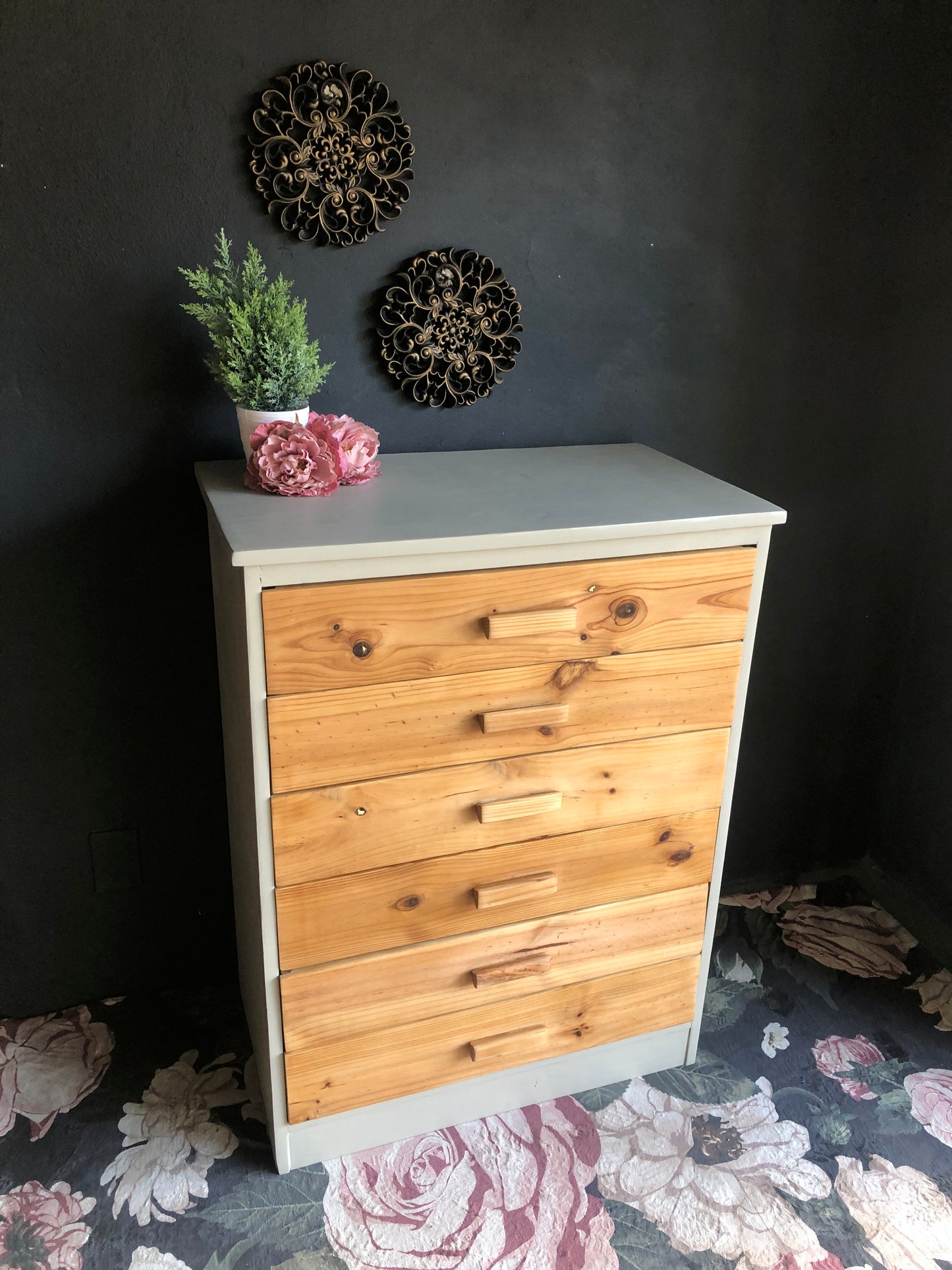 Beige & Natural Wood Chest of Drawers – 6-Drawer Storage Unit