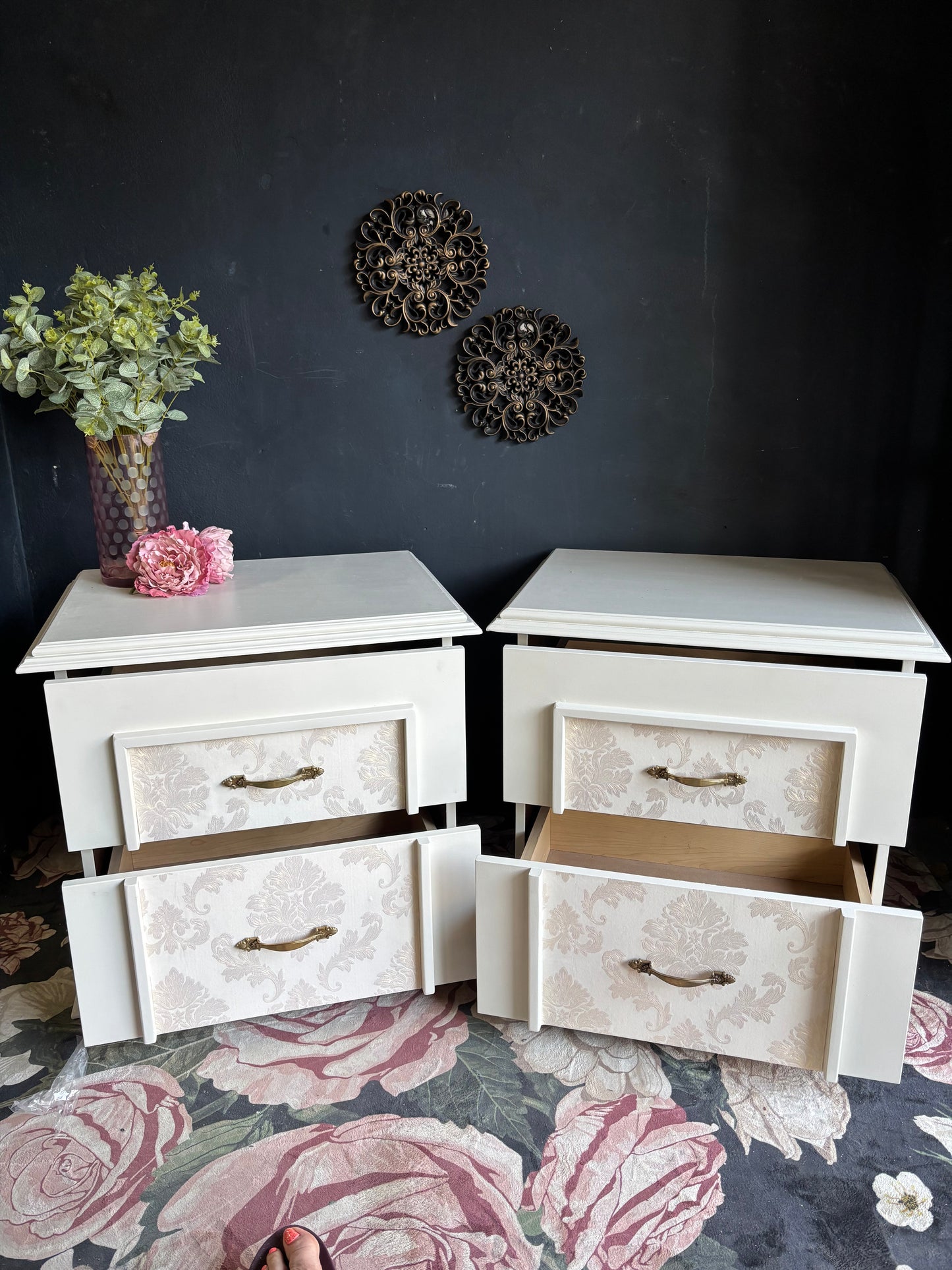 Elegant Oversized Cream Damask Nightstands (Set of 2)