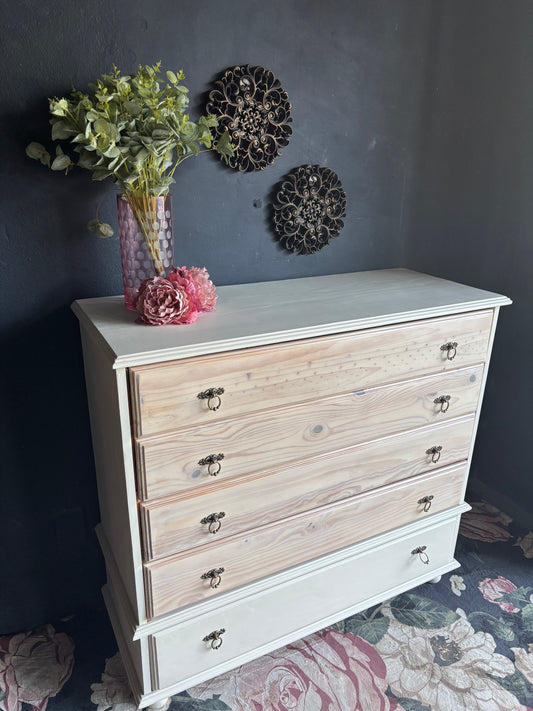 Soft Beige Chest of Drawers with Washed Drawer Fronts