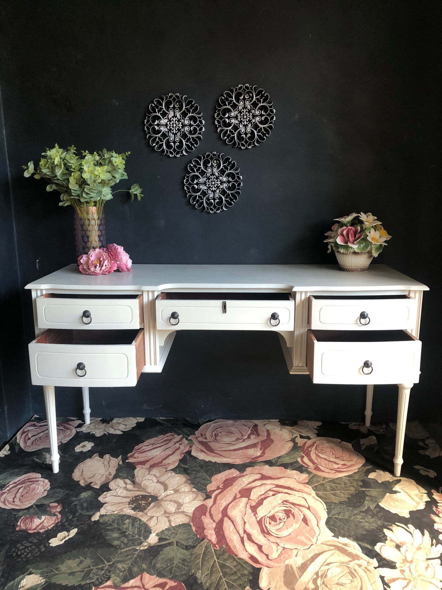 Elegant White Dressing Table