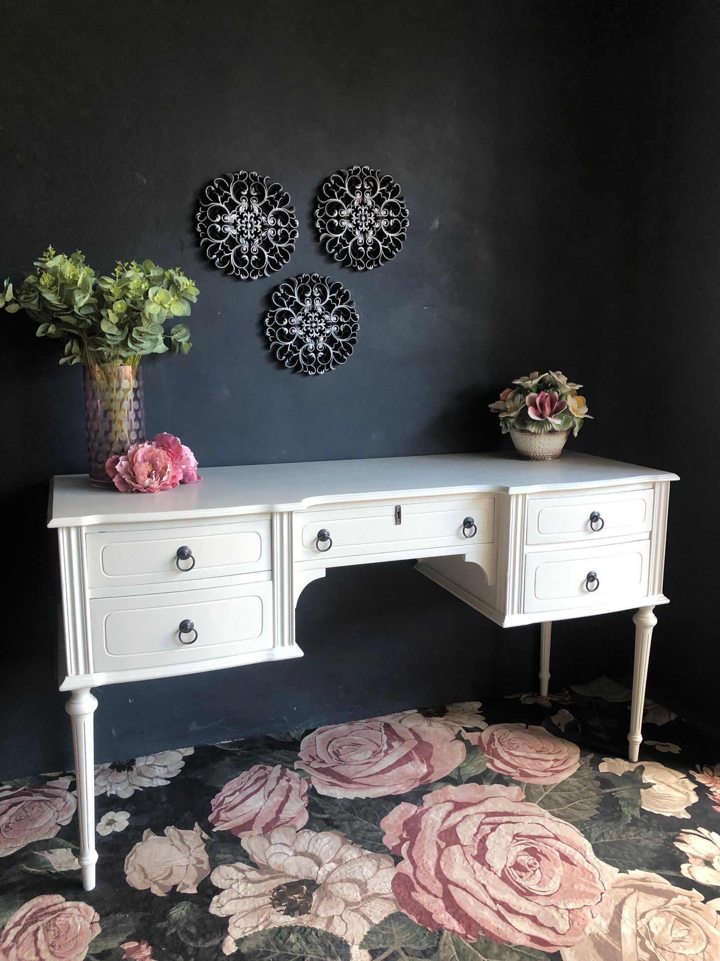Elegant White Dressing Table