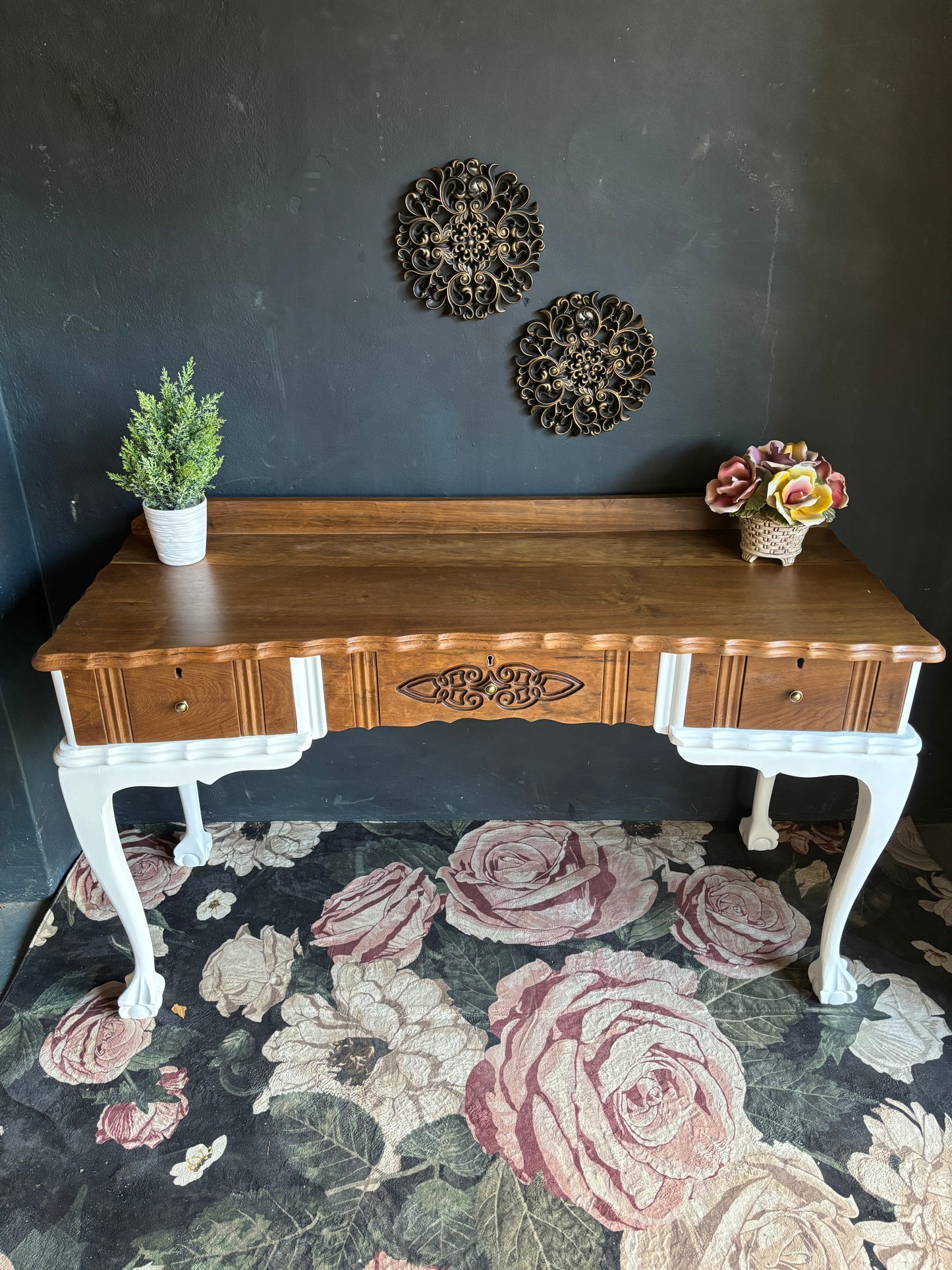 Vintage Queen Anne Desk – Two-Tone Classic Revival