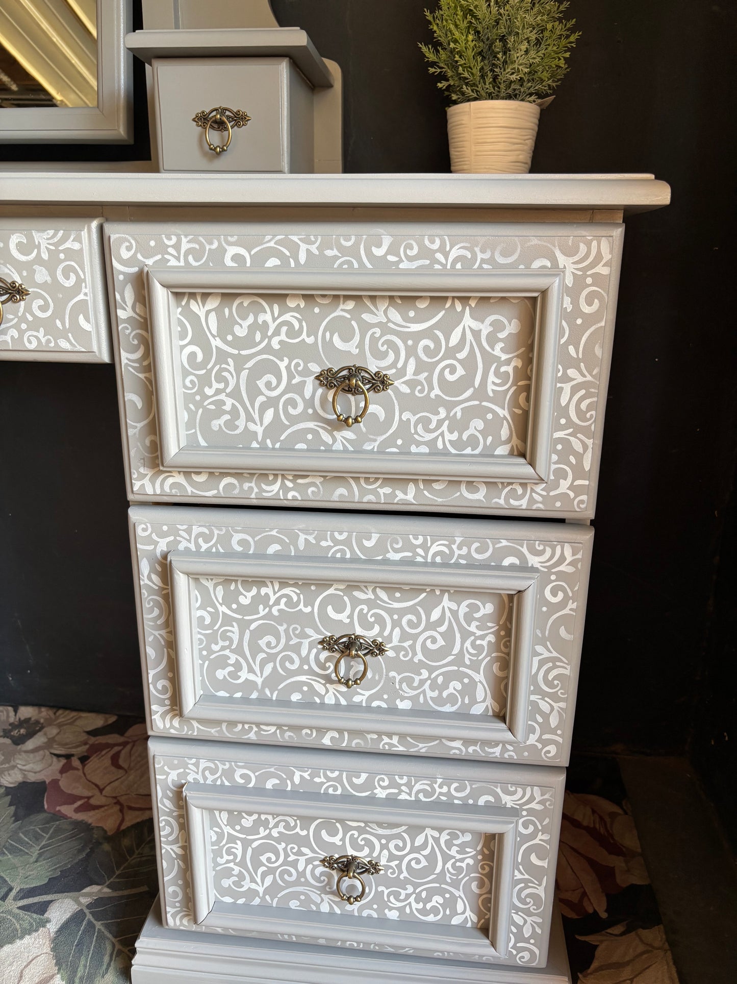Ornate Warm Grey Vanity Desk with Mirror