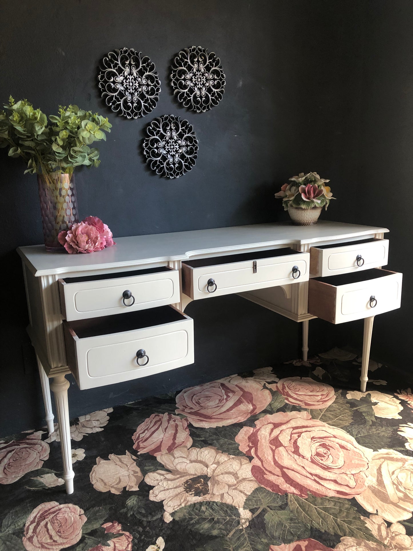Elegant White Dressing Table