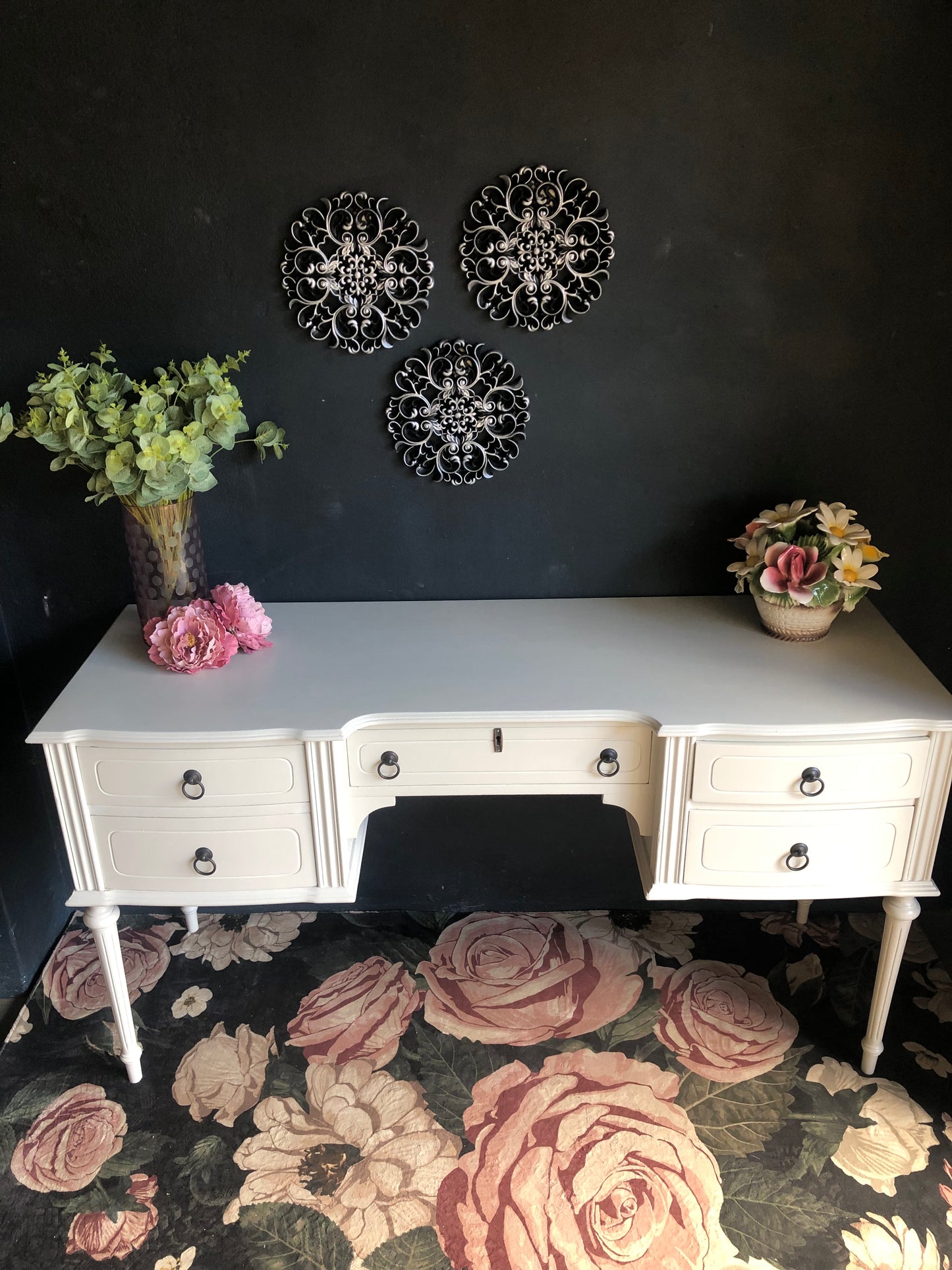 Elegant White Dressing Table
