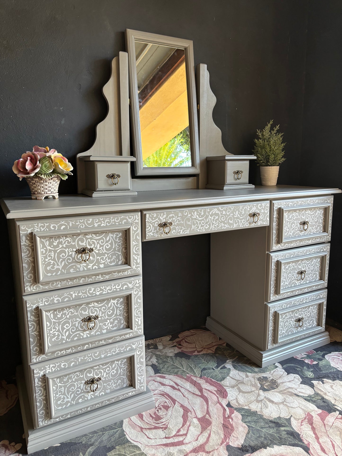 Ornate Warm Grey Vanity Desk with Mirror