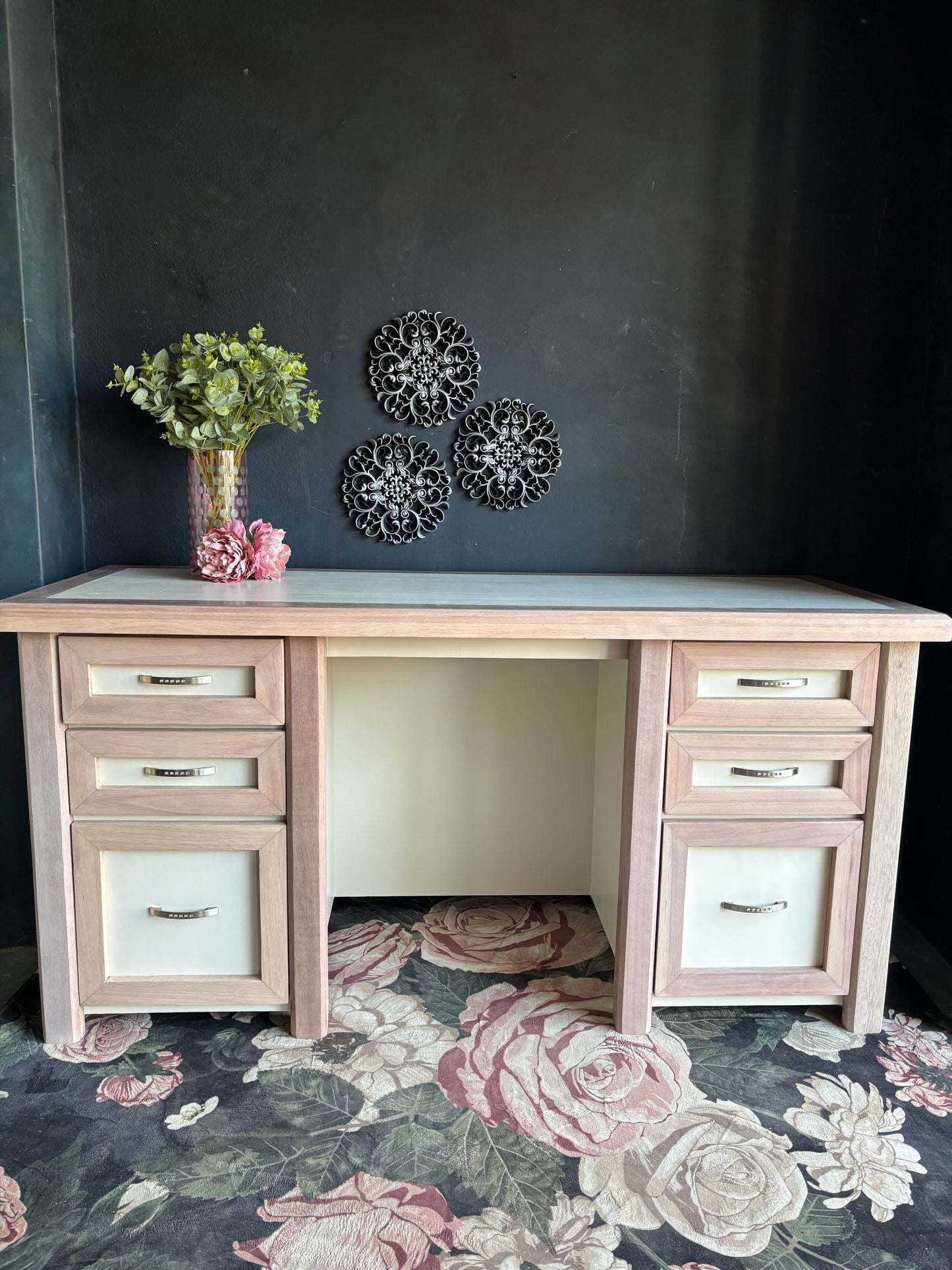 Elegant Dual-Pedestal Desk – Soft Beige & Washed Saligna Finish