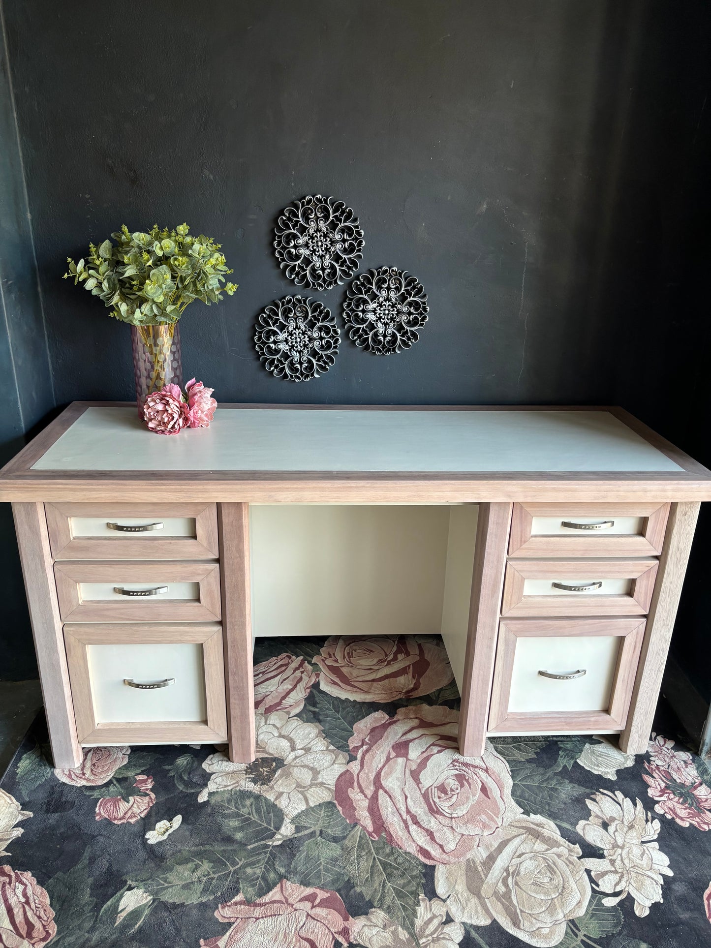 Elegant Dual-Pedestal Desk – Soft Beige & Washed Saligna Finish