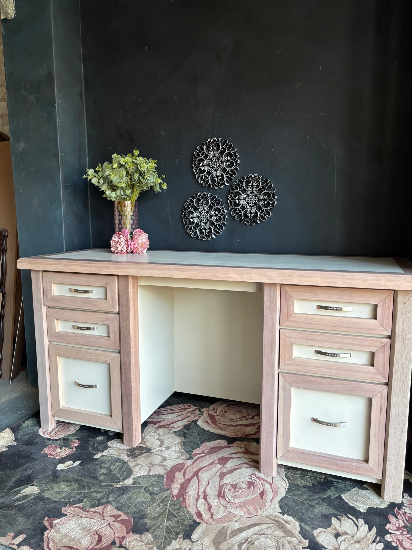Elegant Dual-Pedestal Desk – Soft Beige & Washed Saligna Finish
