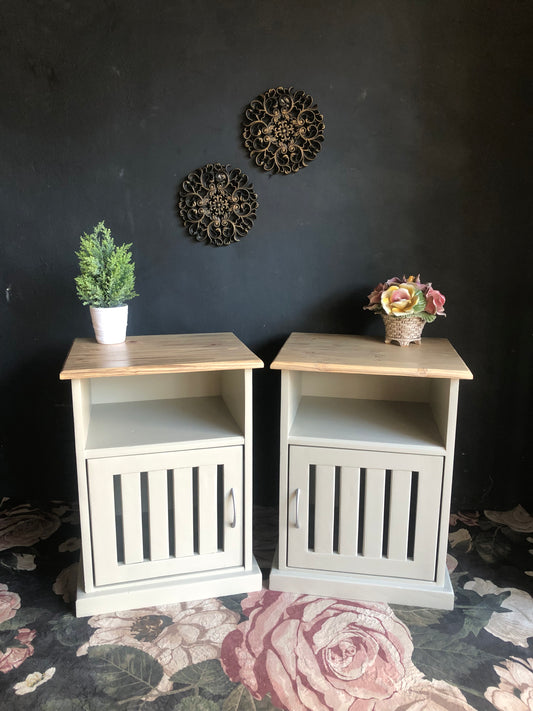 Pair of Bedside Tables with Slatted Door Design